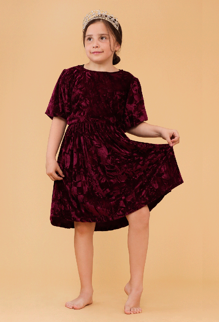 7574 Vestido de niña (1C2)